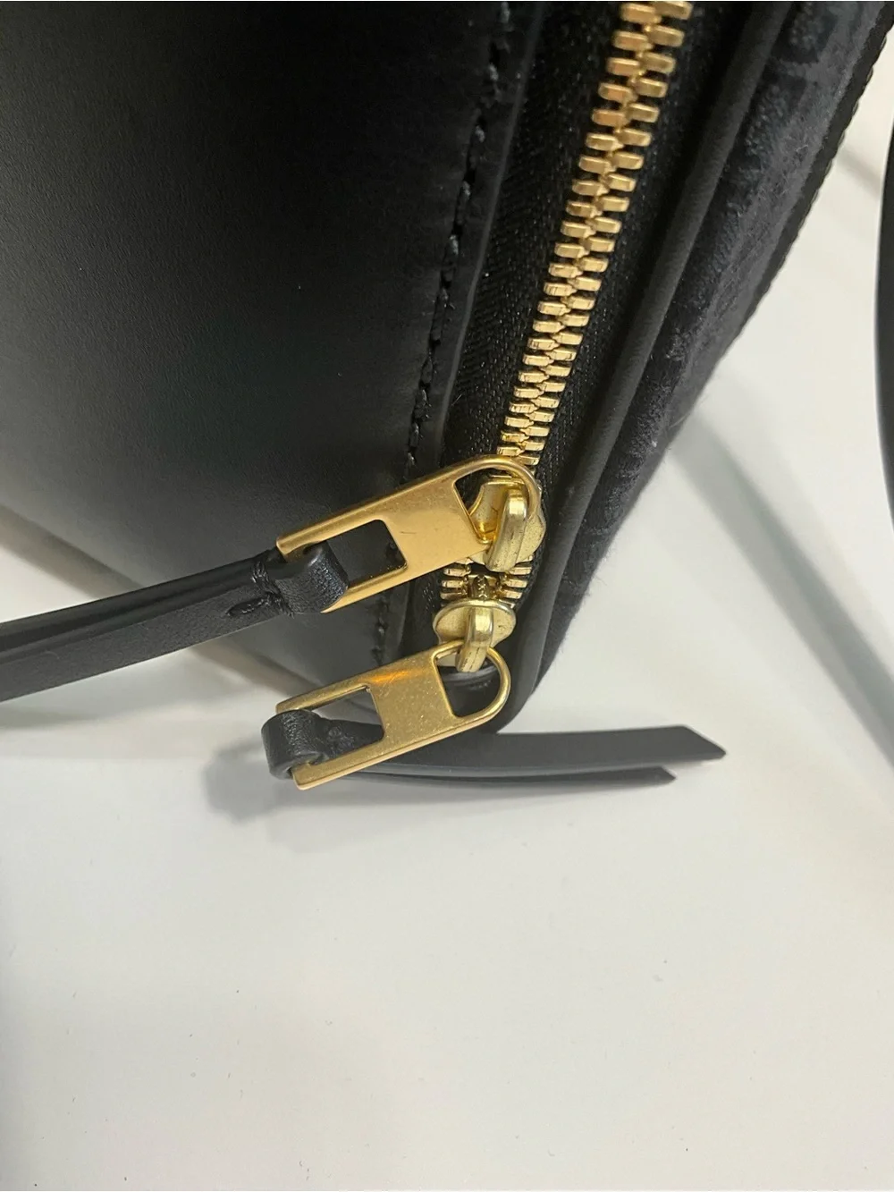 Tory Burch Black T Monogram Marshmallow Jacquard Shoulder Bag  Gold Hardware